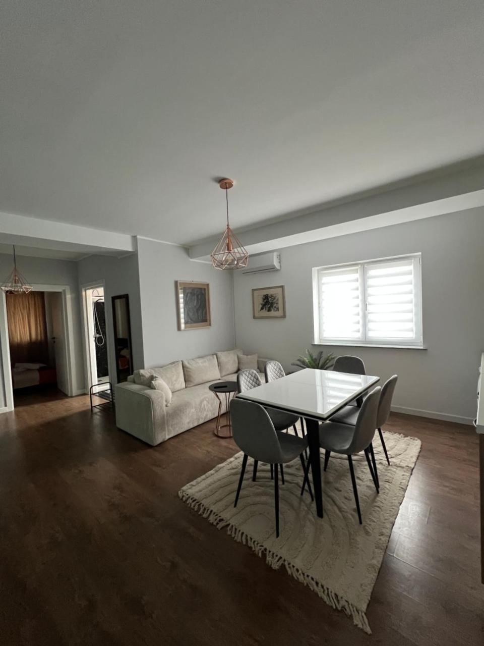 Apartament B & B Cajvana