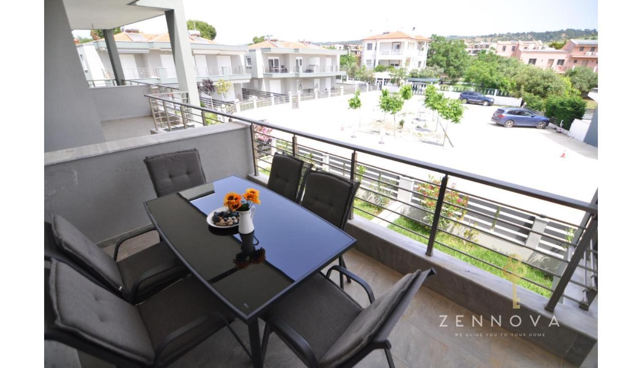 Zennova 60 Nikiti Family Apt