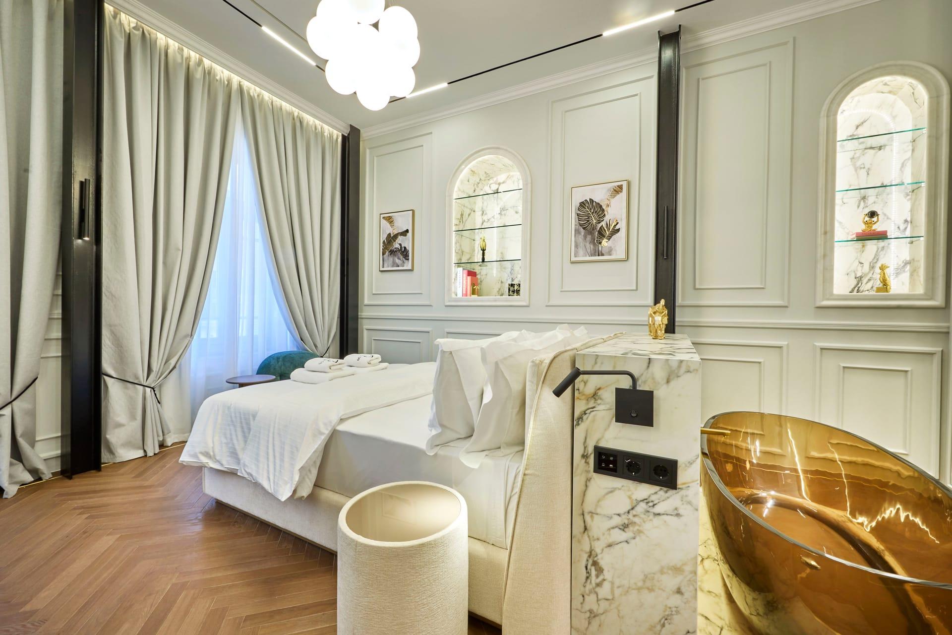 Ermou 99 Intelligent Private Suites