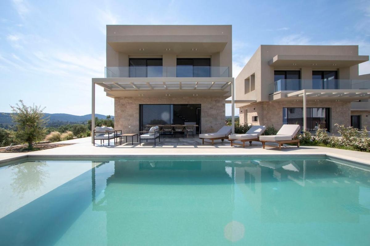 The Quiet Pearl Villa, Agios Nikolaos by Halkidiki Villas