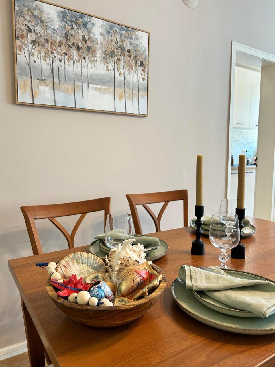 Sea Siren 2bd Apartment Near Sea Garden by Apartmax