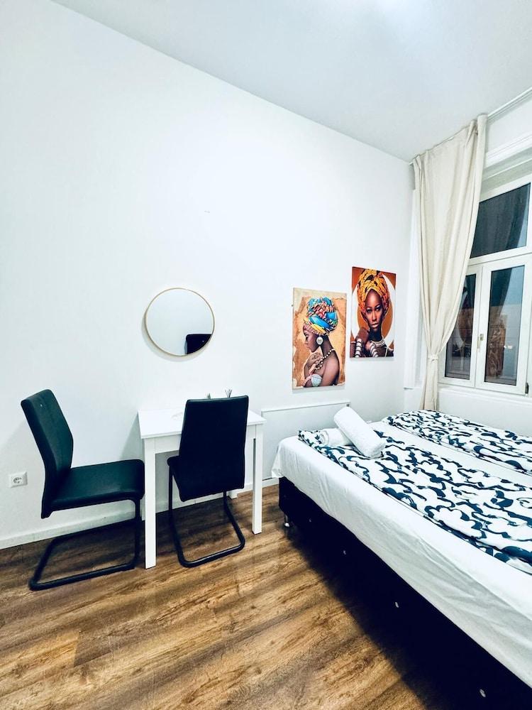 Affordable 5br Apartment Atzgersdorf
