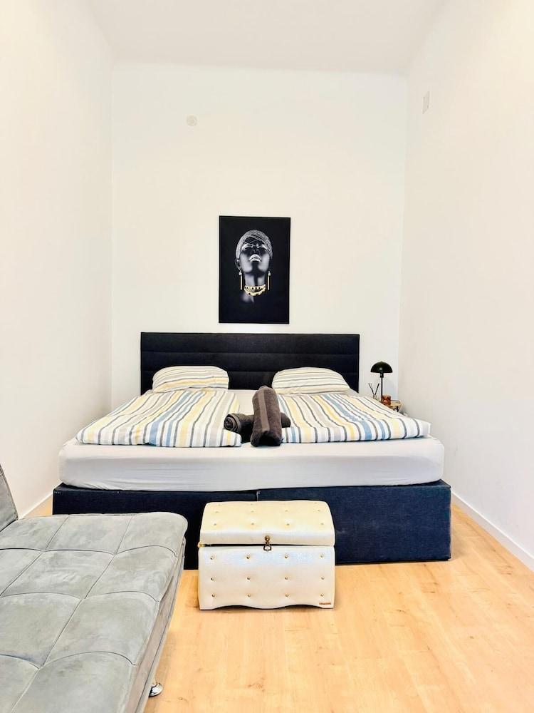 Comfortable 5br Stay Near Westbahnhof