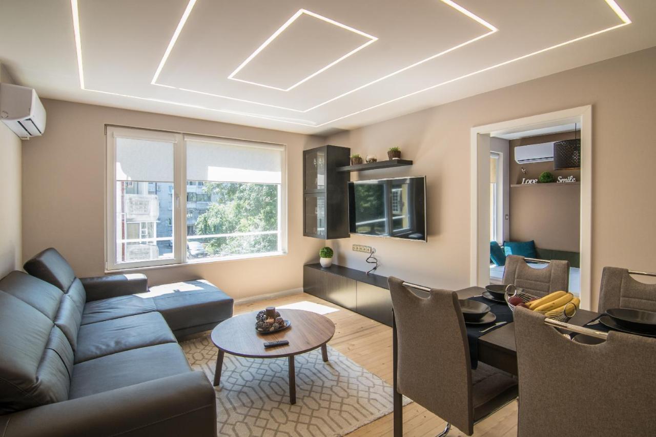 Modern Flat Nearby Center Fast Internet