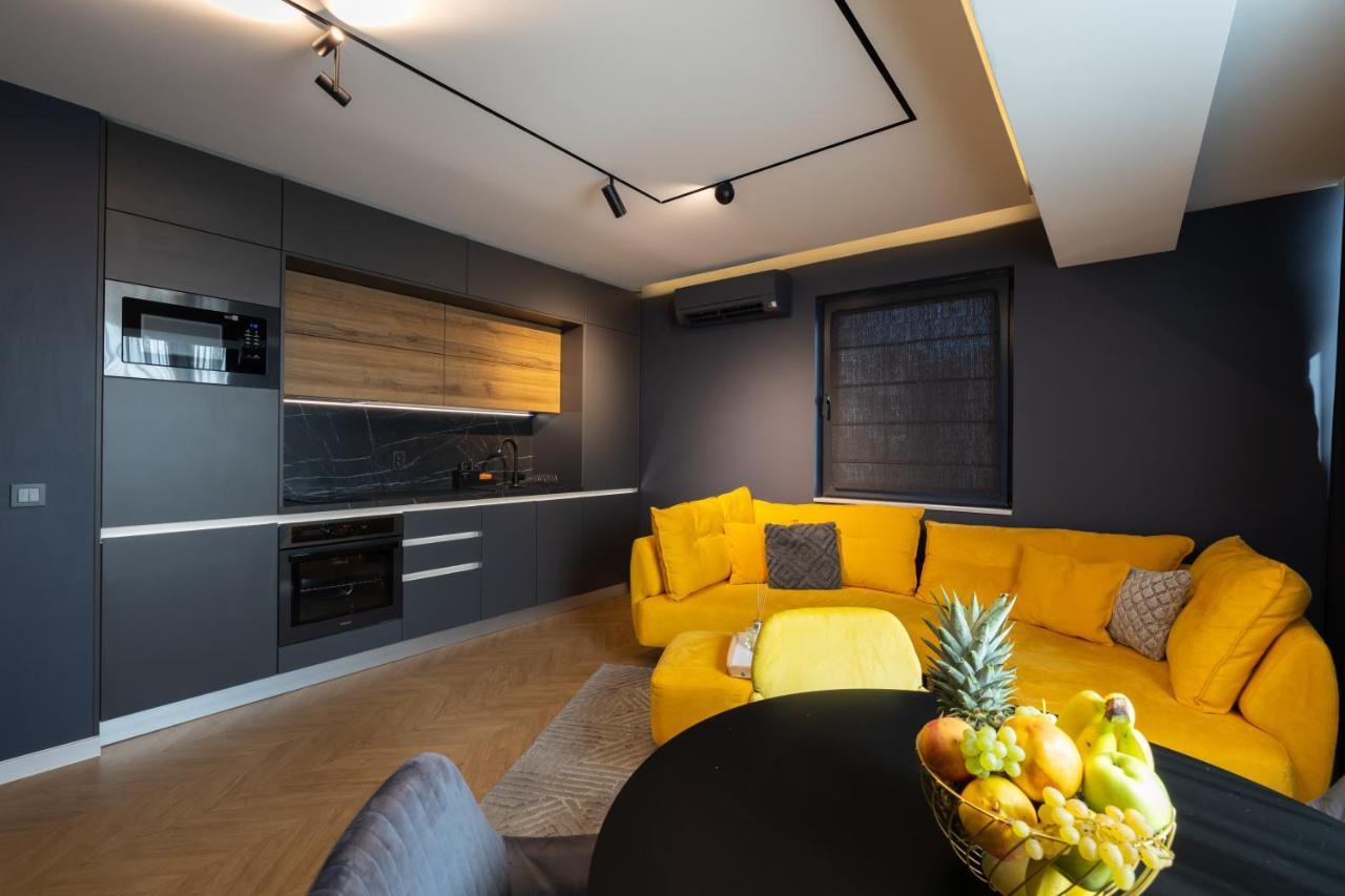 Topaz Beachfront Apartment