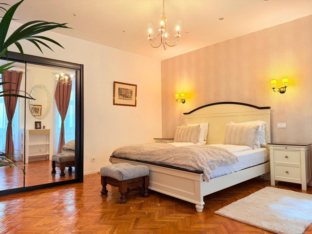 Charme Boutique Old Town