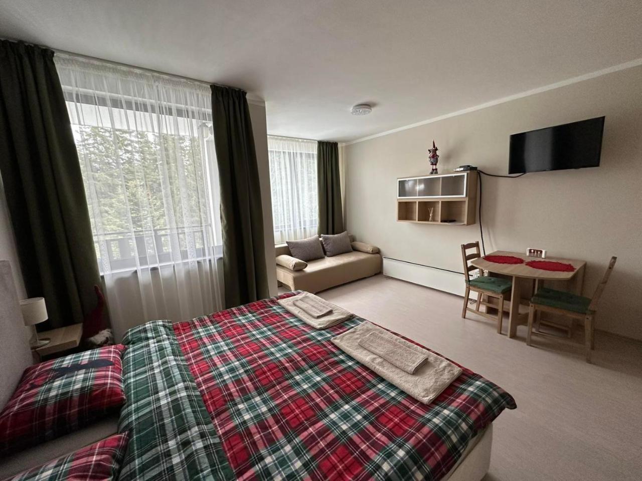 Borovets Gardens Funky Fresh Studio by Joro