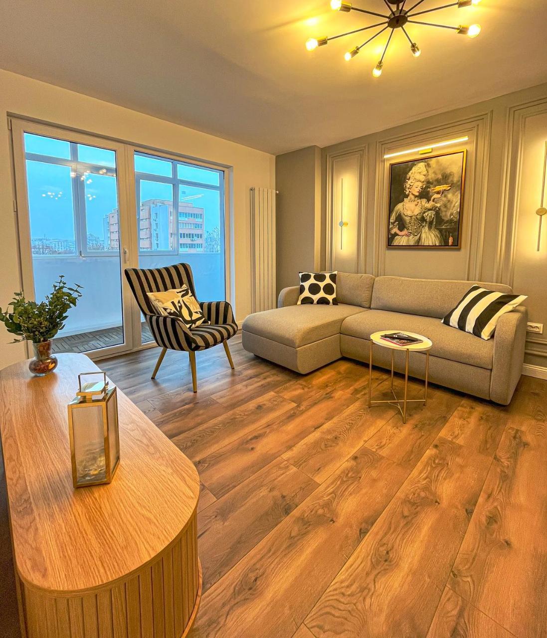 Downtown Unirii Square