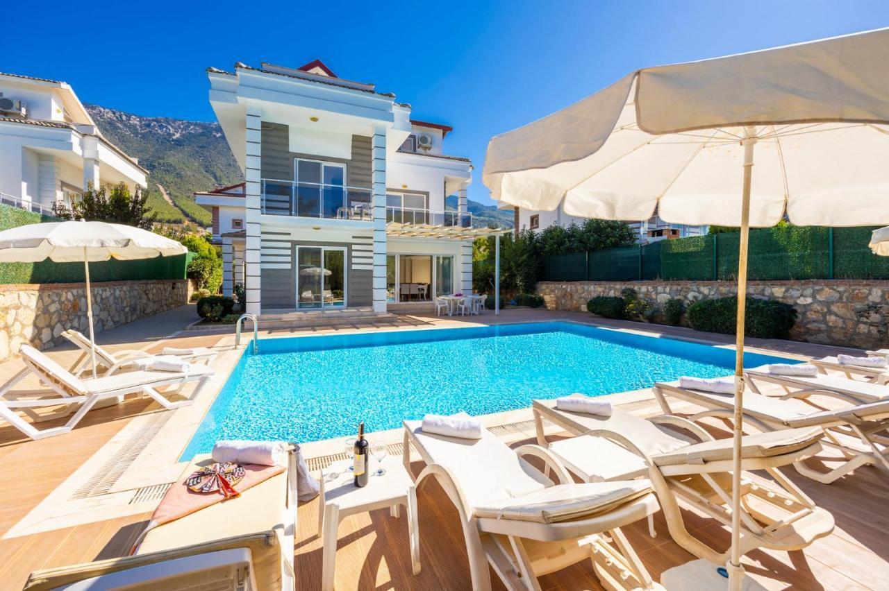 Four Seasons Villa