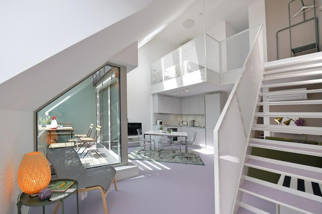 Julius 26 Duplex Apartment, Modern Charm In Vienna