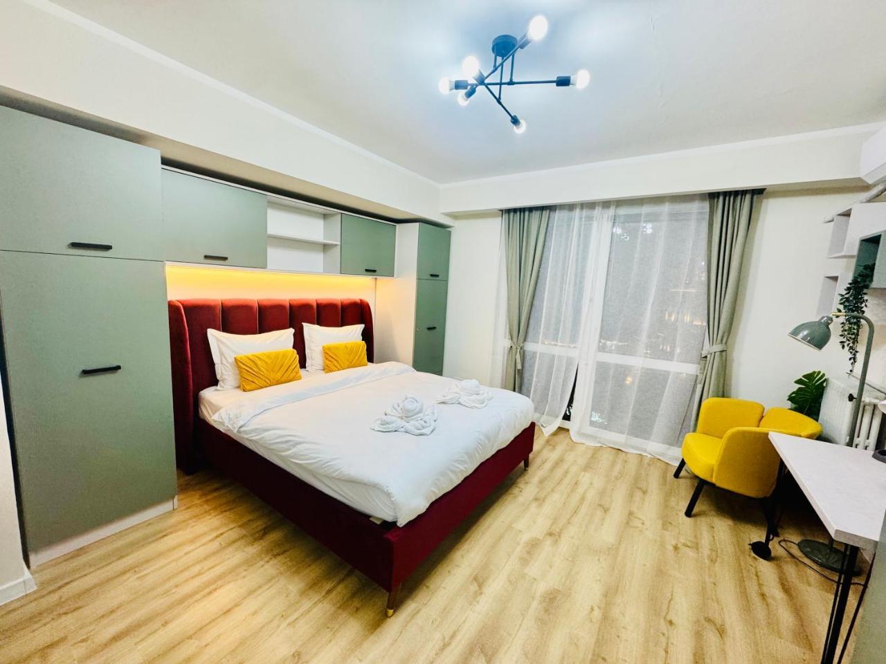 Victoriei Studio Old City