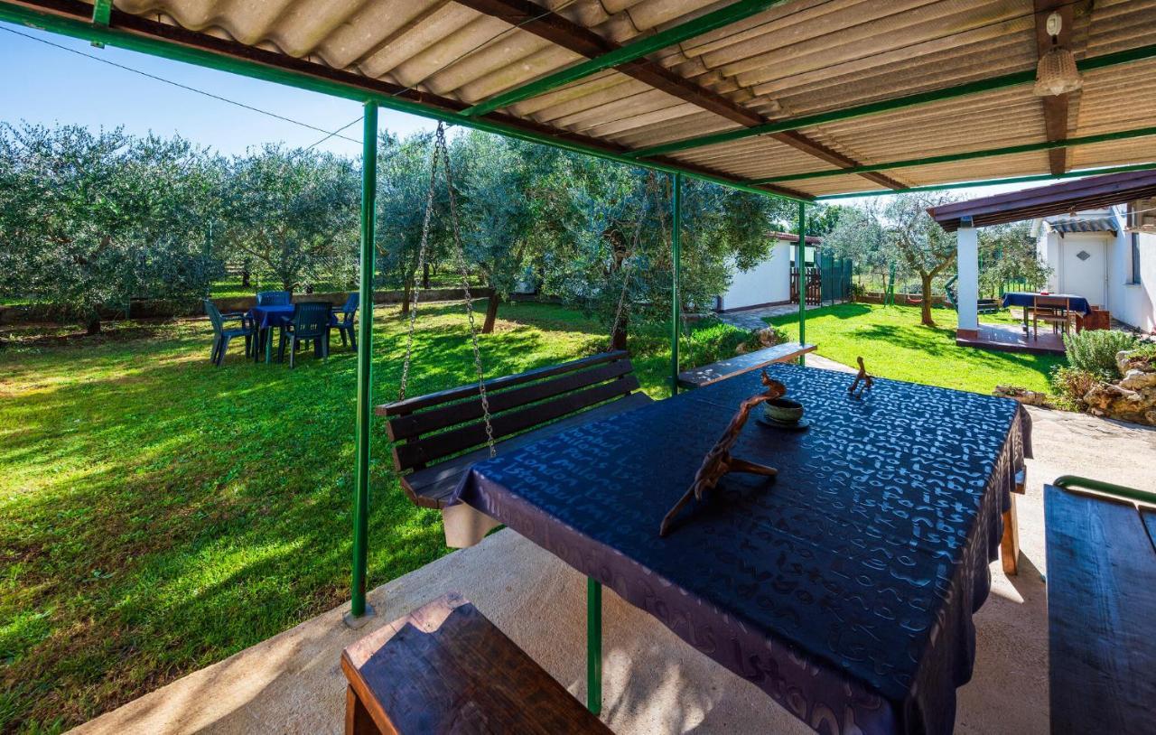 Nice Home In Liznjan With Wifi