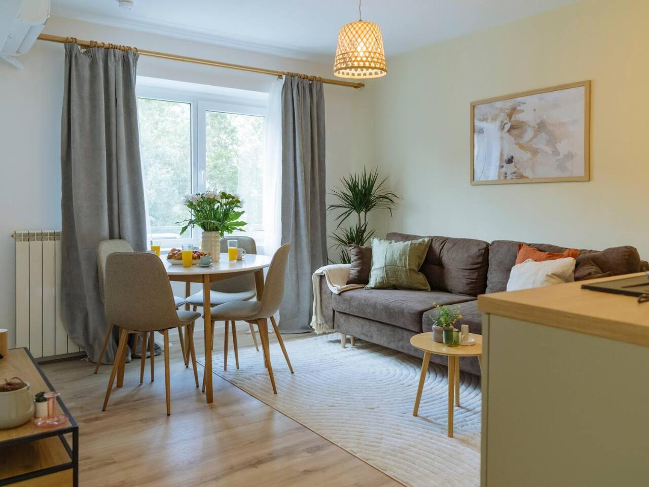 Harmony University Square