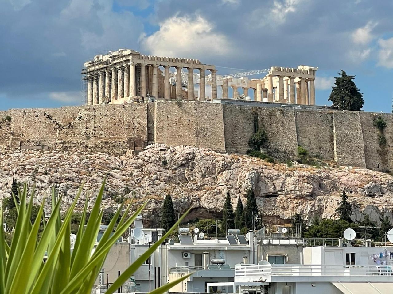 Charming Acropolis Flat With Stunning Roof Terrace