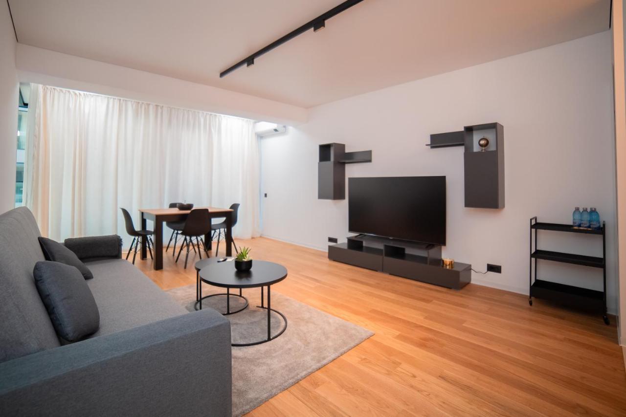 Stylish 1 Bedroom Apartment Lake View Balcony Near Pipera Metro