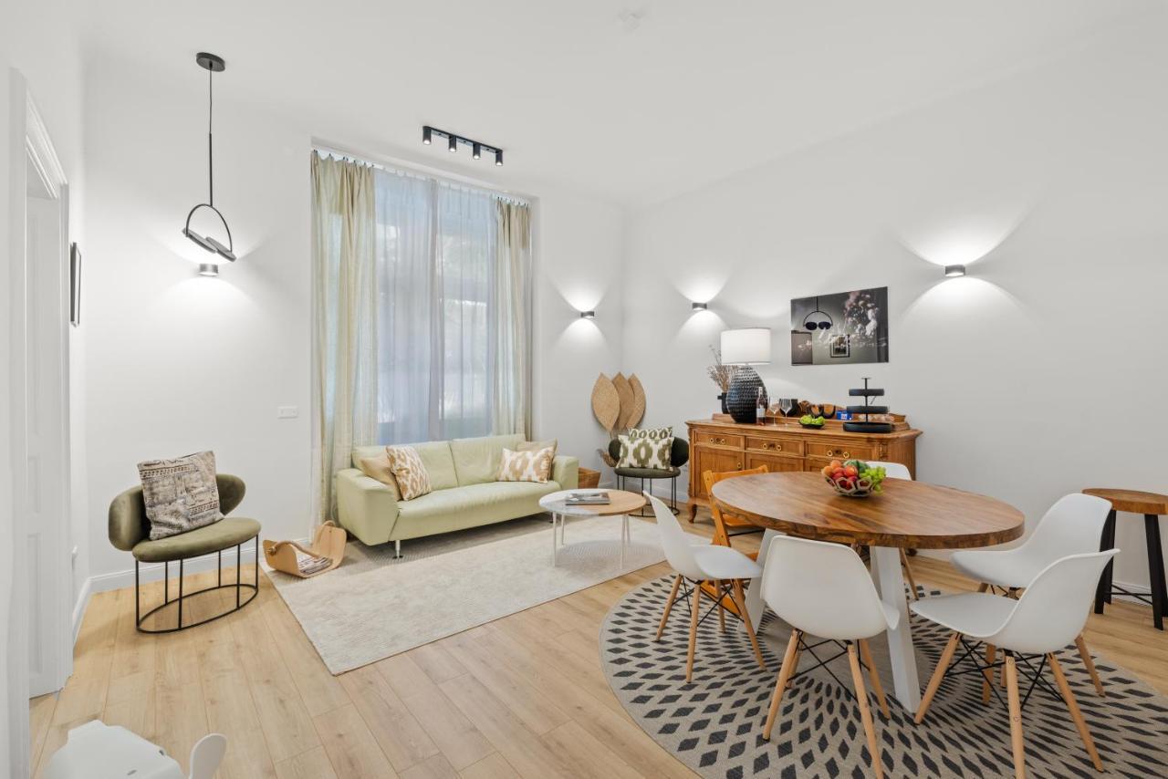 Maxim`s Residence Villa Munz