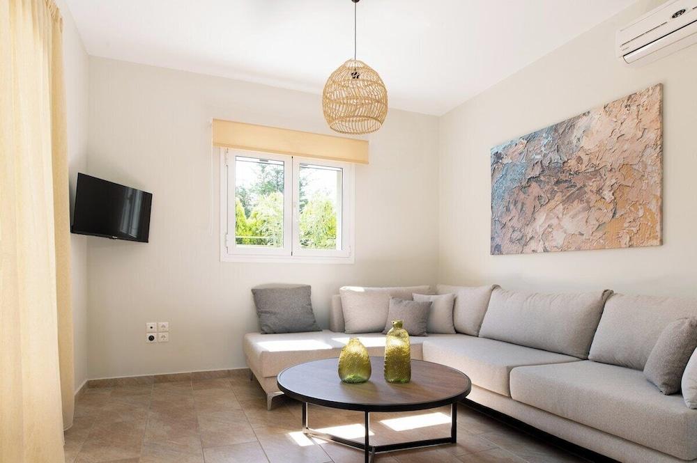 Vasilopoulos Residences Villa Chloe