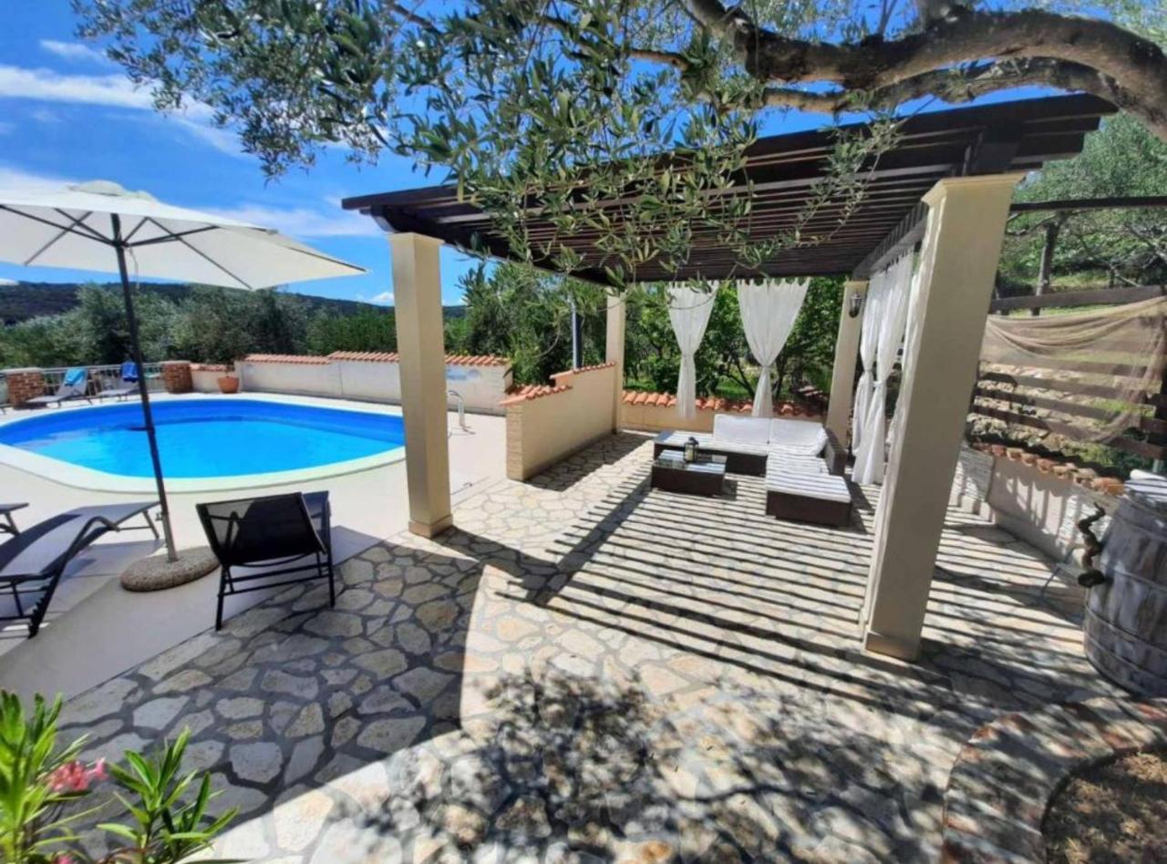 Apartments Matusan Kampor Rab