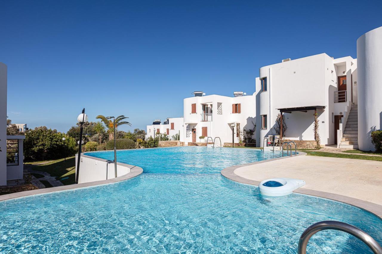 Plakoti Apartment 5, Shared Pool & Amazing View