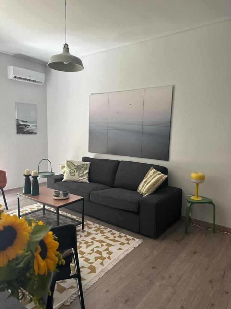 Spacious Sunlit 3bd Flat,2 Bathroom Best Location!