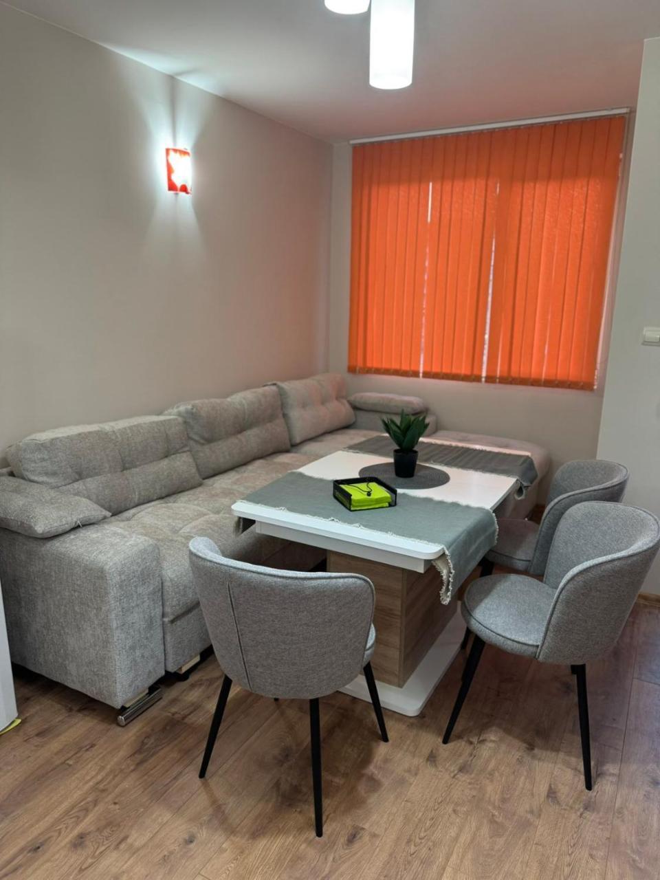 Apartament Moni