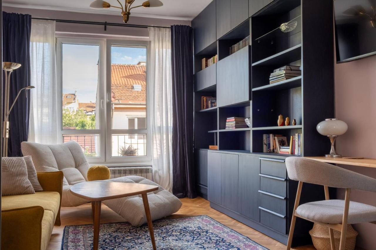 Retro-chic 1br Apartment Next To Vasil Levski Blvd by Flat Manager