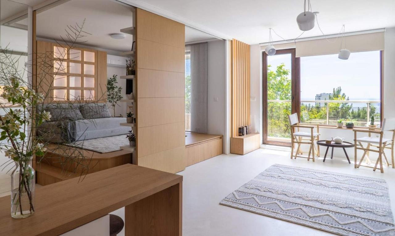 Smartly Designed Flat With Balcony & Parking by Flat Manager