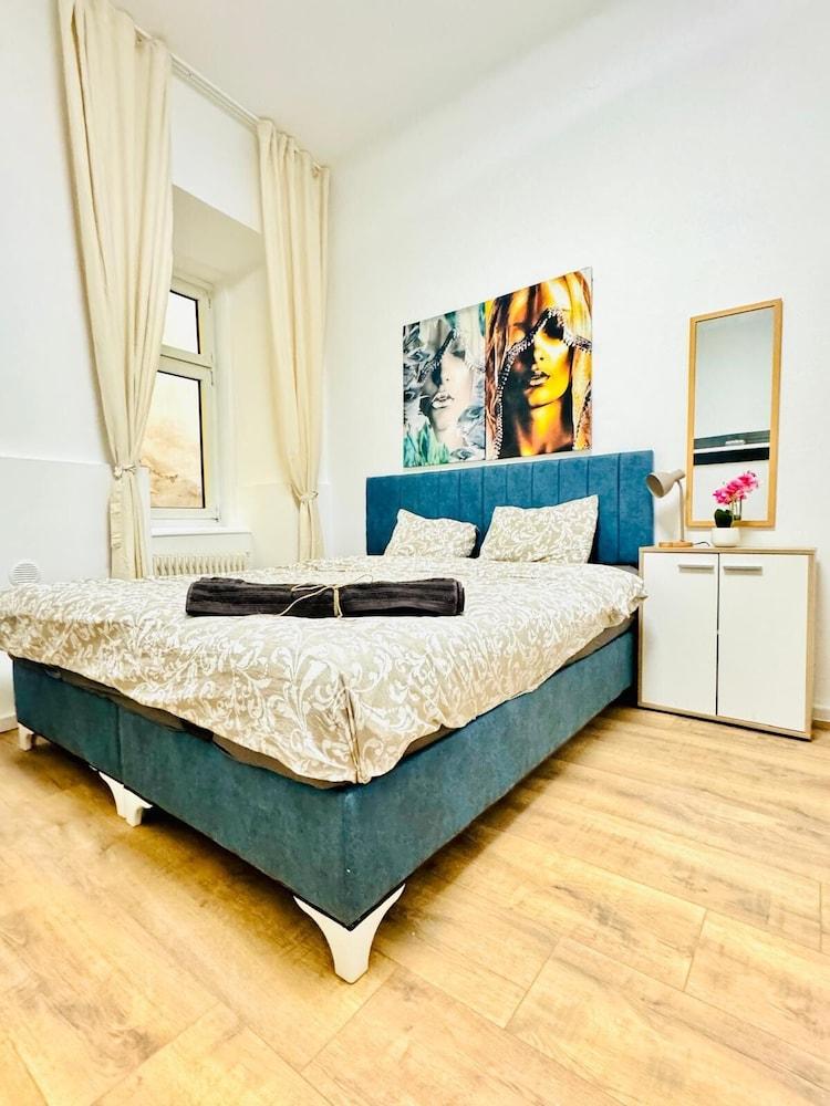 5br Apartment Near Matzleinsdorfer