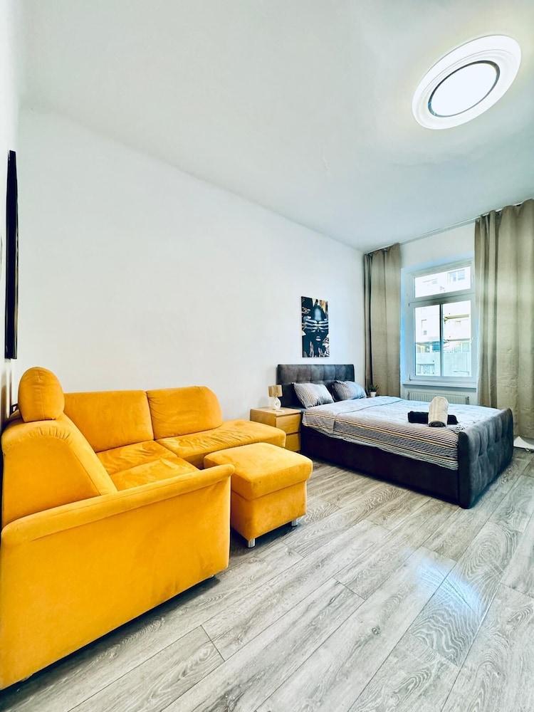 Affordable Cozy 3br Apt Near Fac Platz