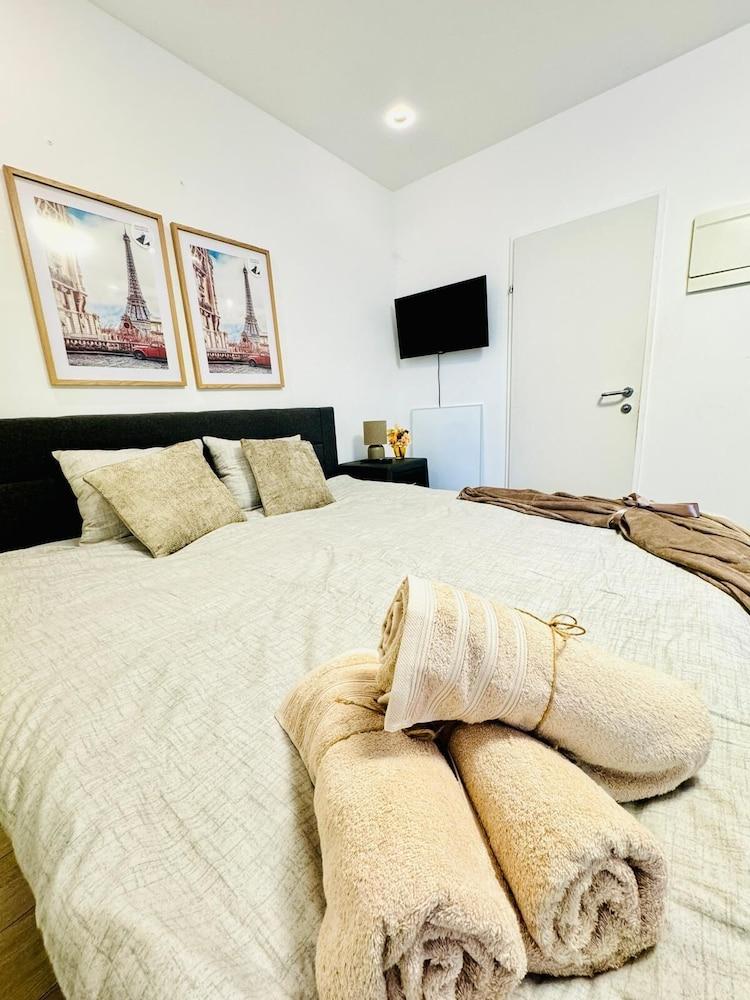 Central King Studio Downtown Area