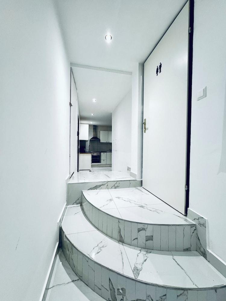 Comfortable Budget Room Near Liesing