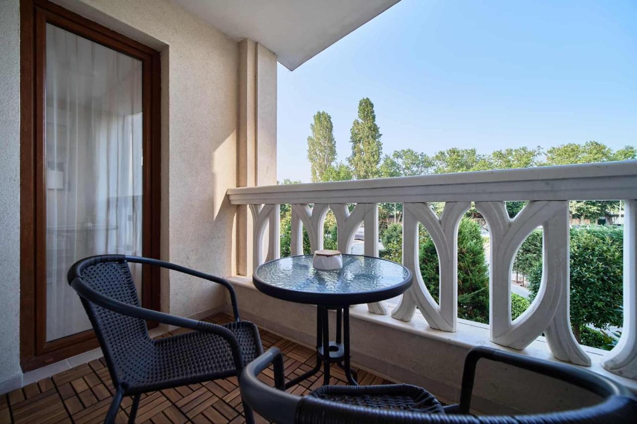 Varna South Bay Monk Apartment