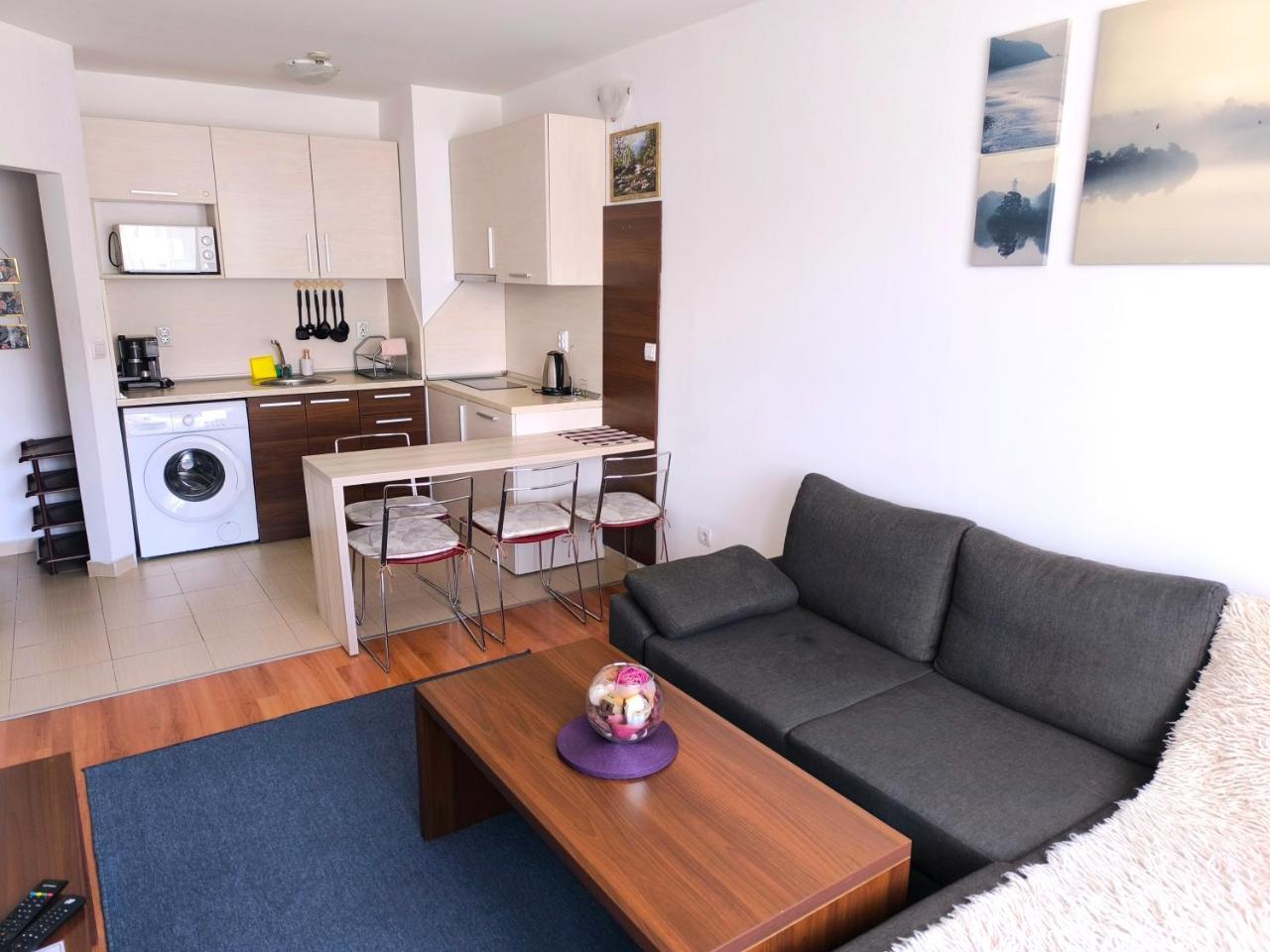 Apartment In Belvedere Club G205