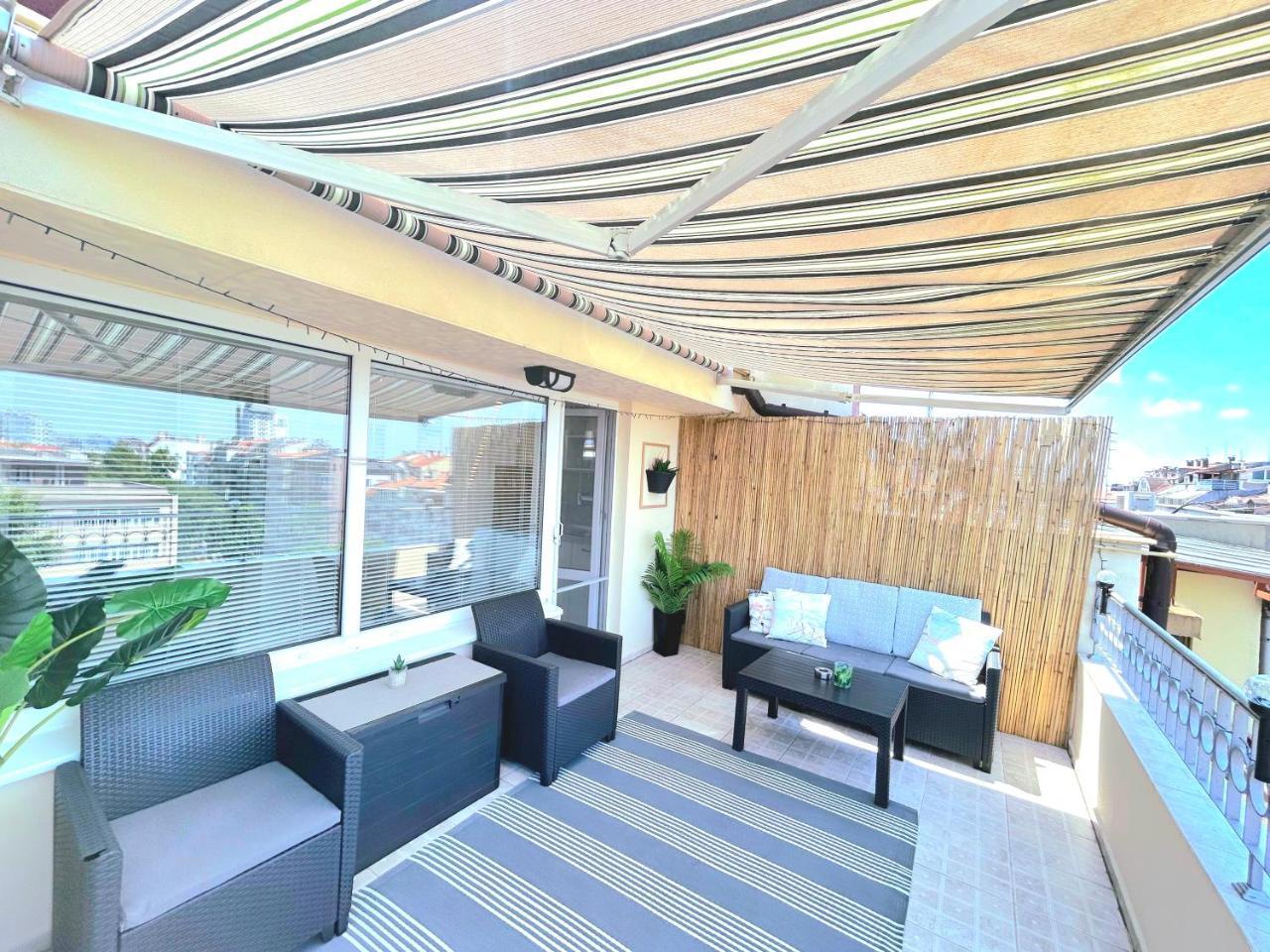 Sea Vibes Studio Burgas With Great Terrace & Sea View