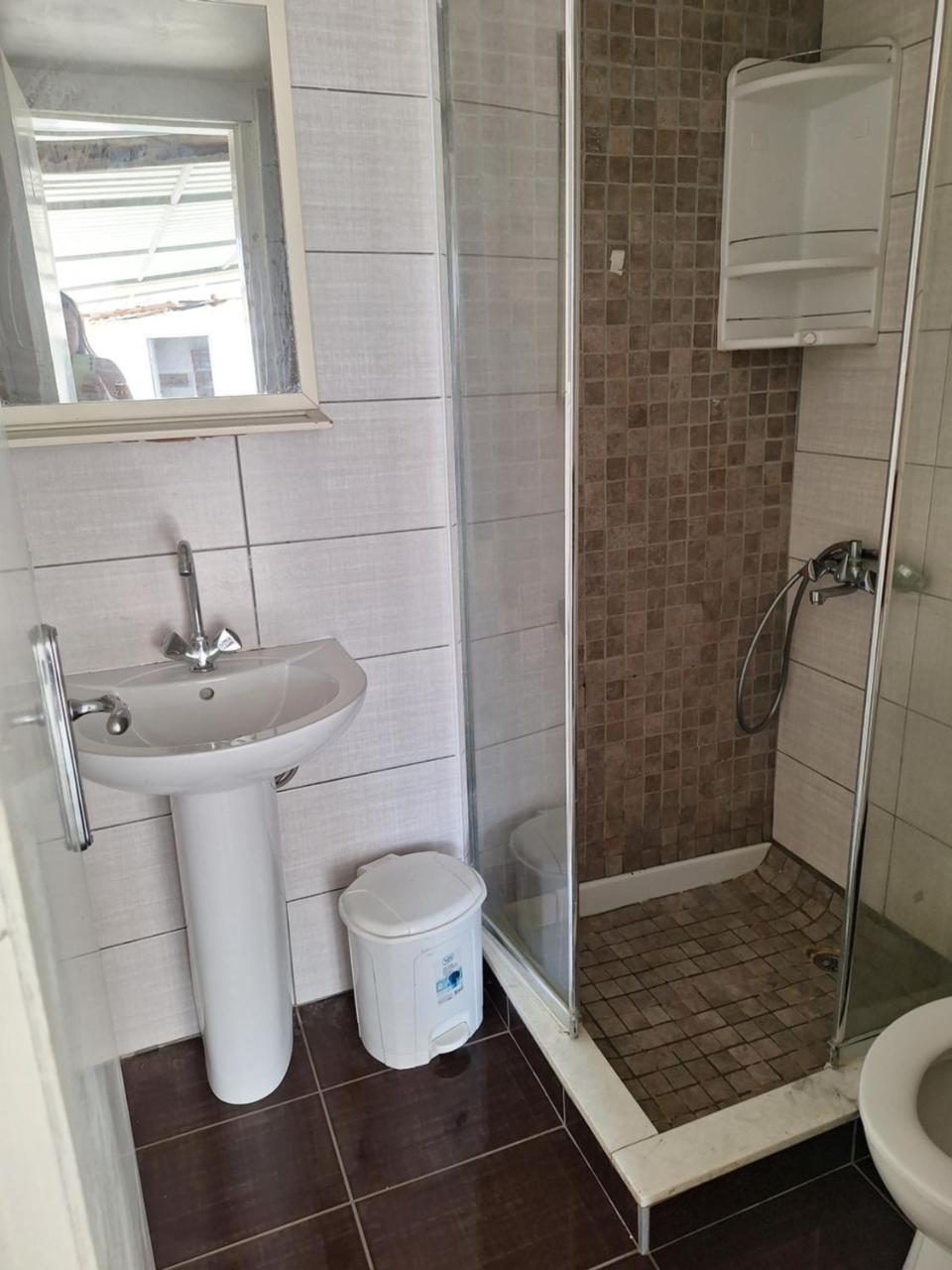 Room With Private Entrance From Outside, Traditional House