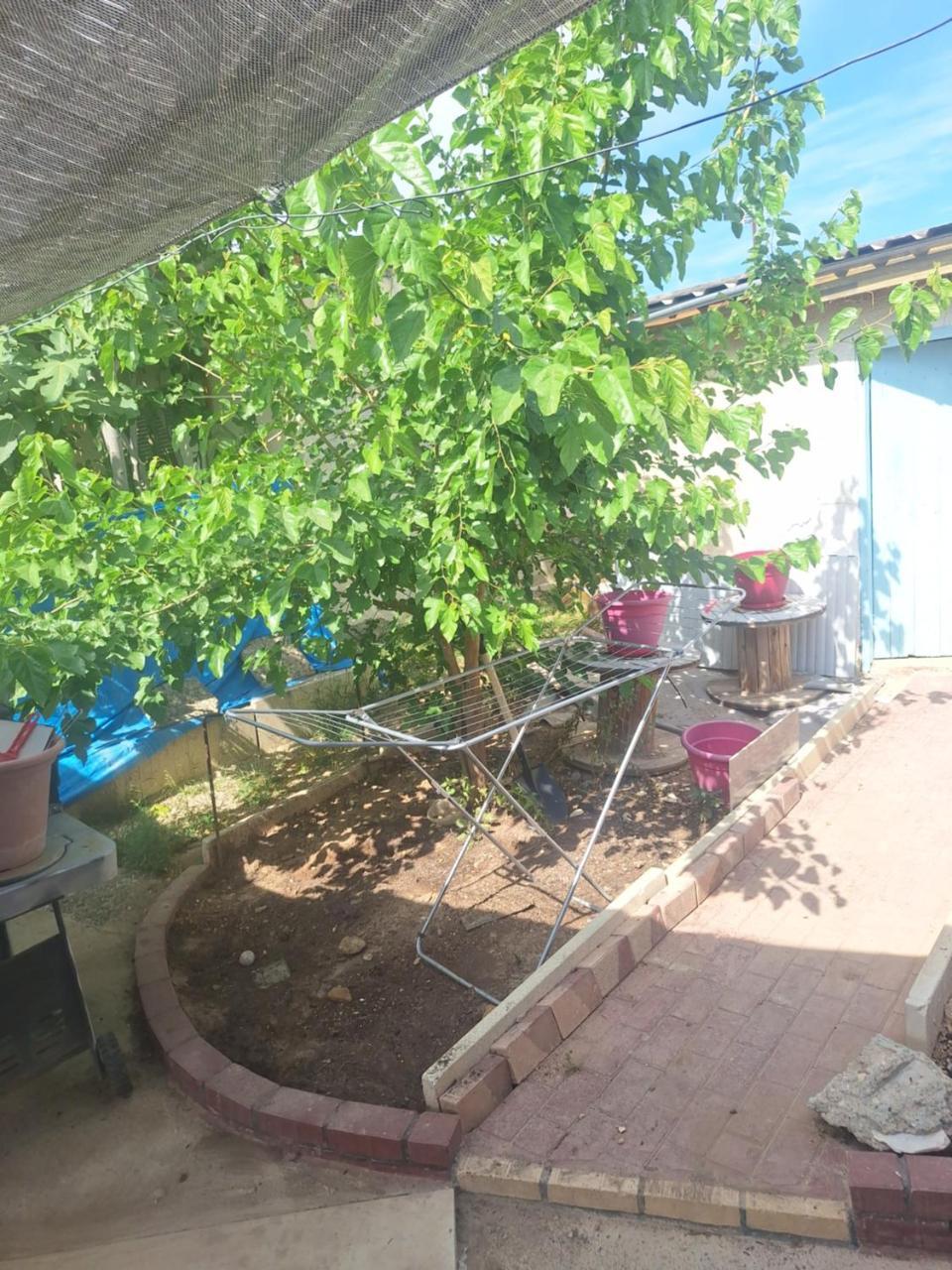 Room With Private Entrance From Outside, Traditional House