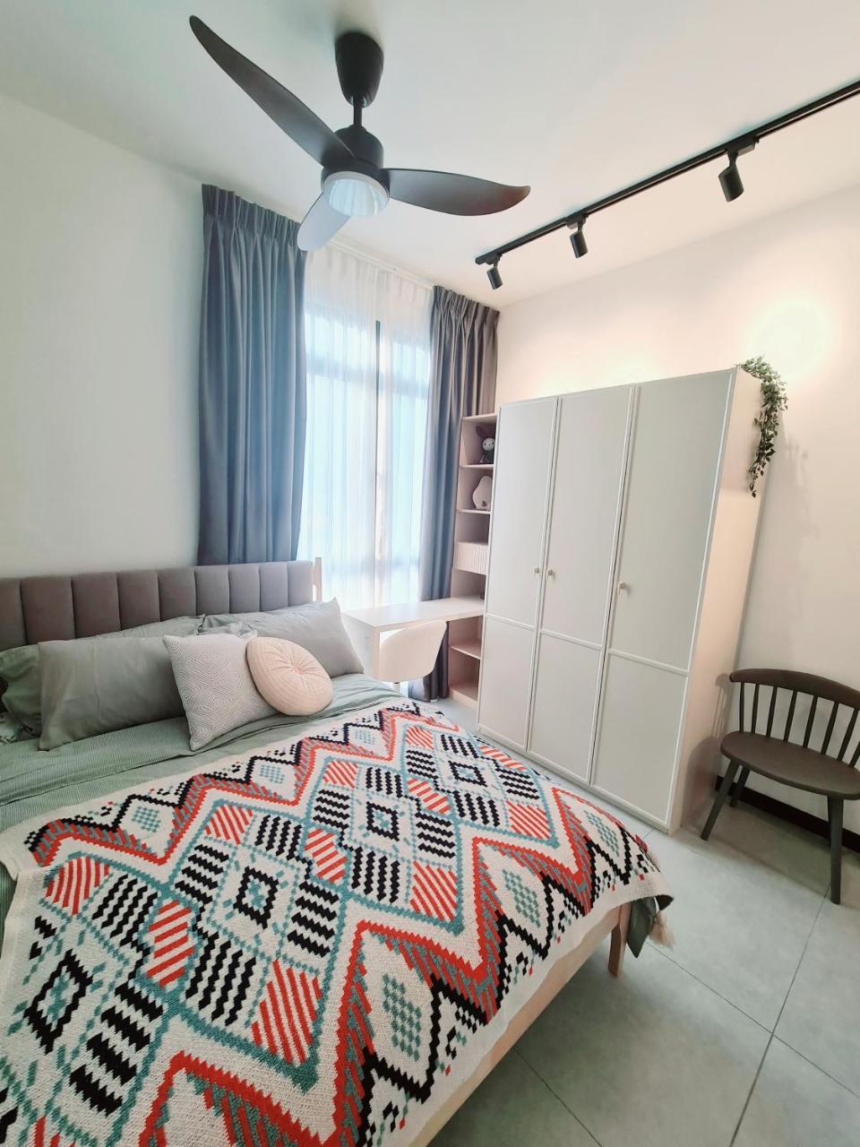 Cozy Modern Tiny Home 2r1b 10 Mins To Klcc (Adults Only)