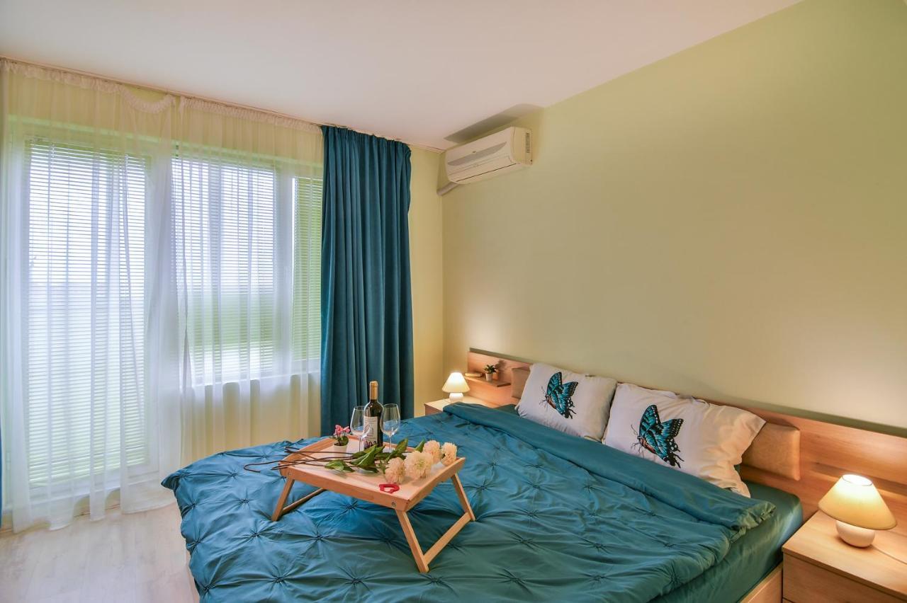 Central Paradise Free Parking