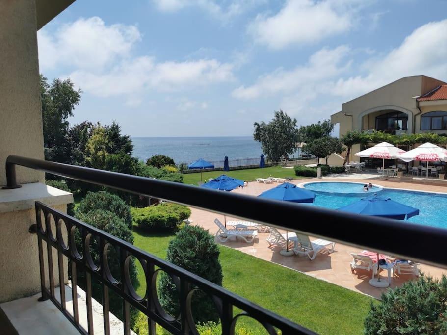 3 Bedroom Seaview Apartment /2nd Floor/