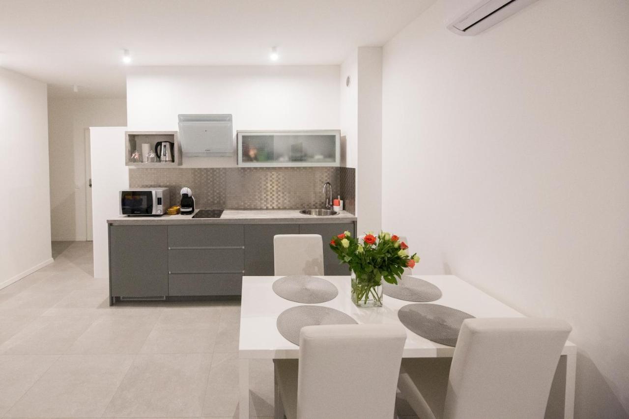 Apartment Lola