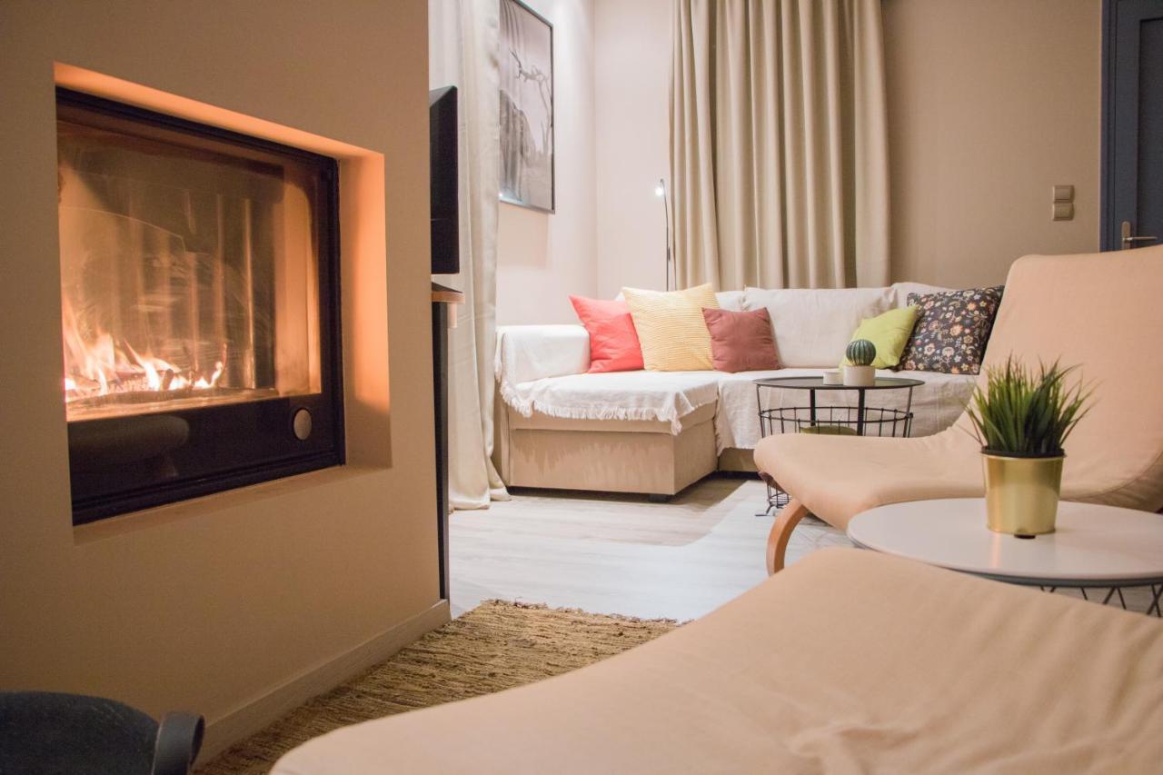 Luxurious House With Backyard