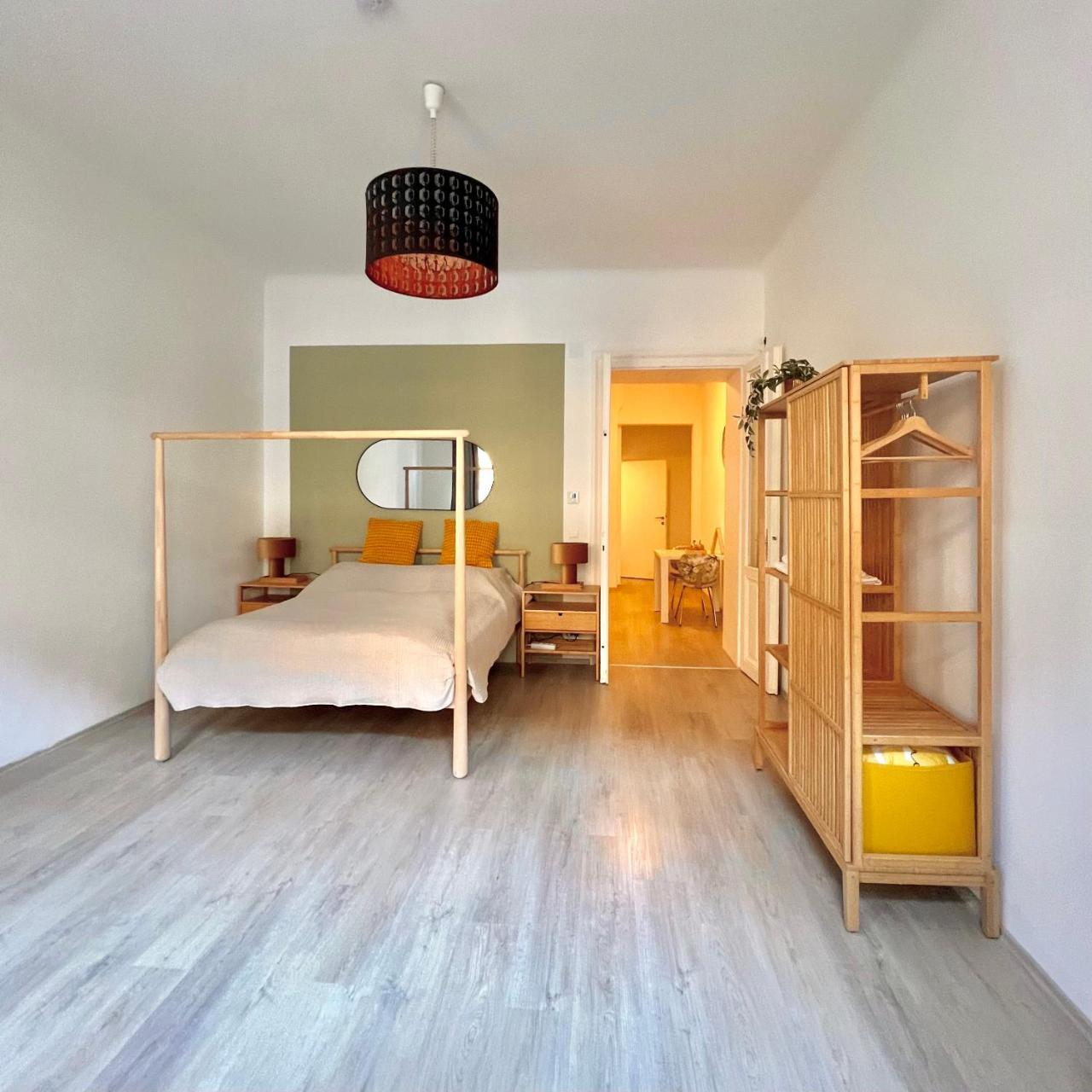 Servus Homes Metro Stadthalle Amadeus