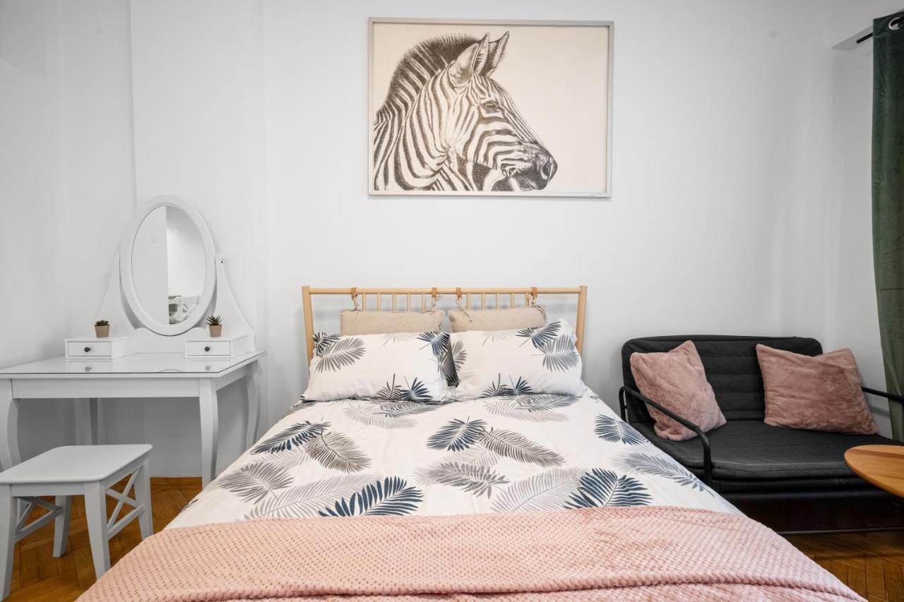 Stepup Apartment, Downtown Bucharest, City Center, Athenaeum Corner