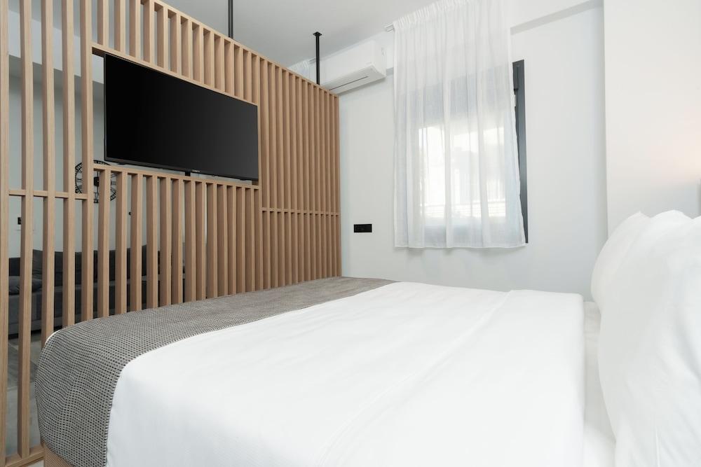 Tower 15 Suites, Nilie Hospitality Mgmt
