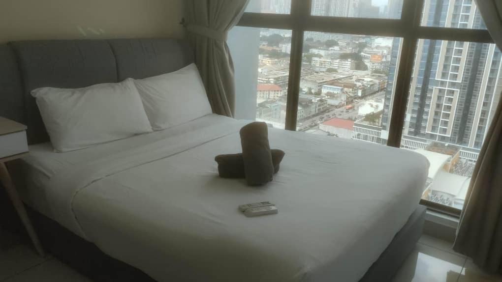 Trion Kl by Paradgm Stay with Balcony