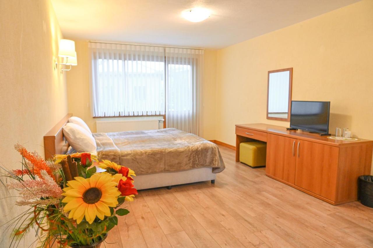 Kyshta Za Gosti Granit