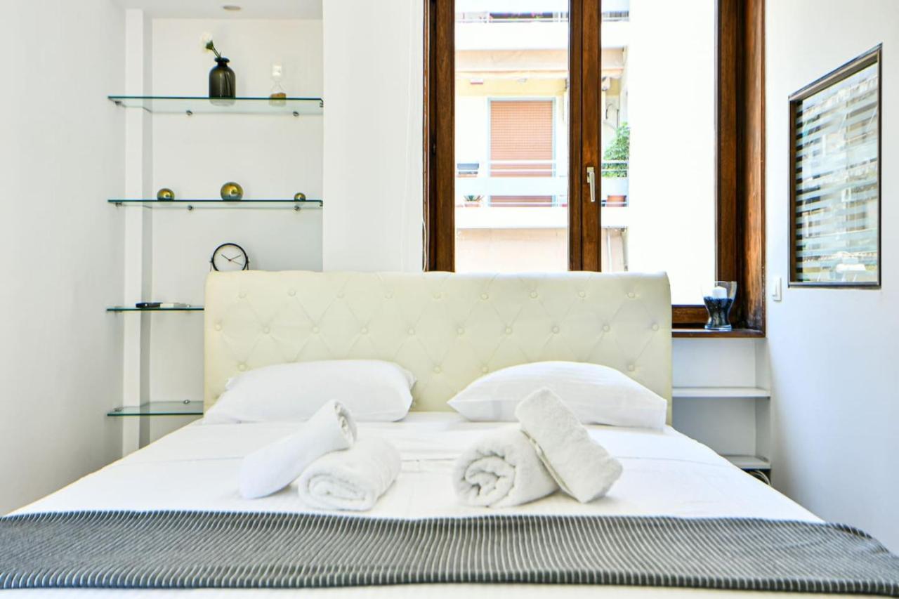 Modern Flat In Central Athens Lavatera