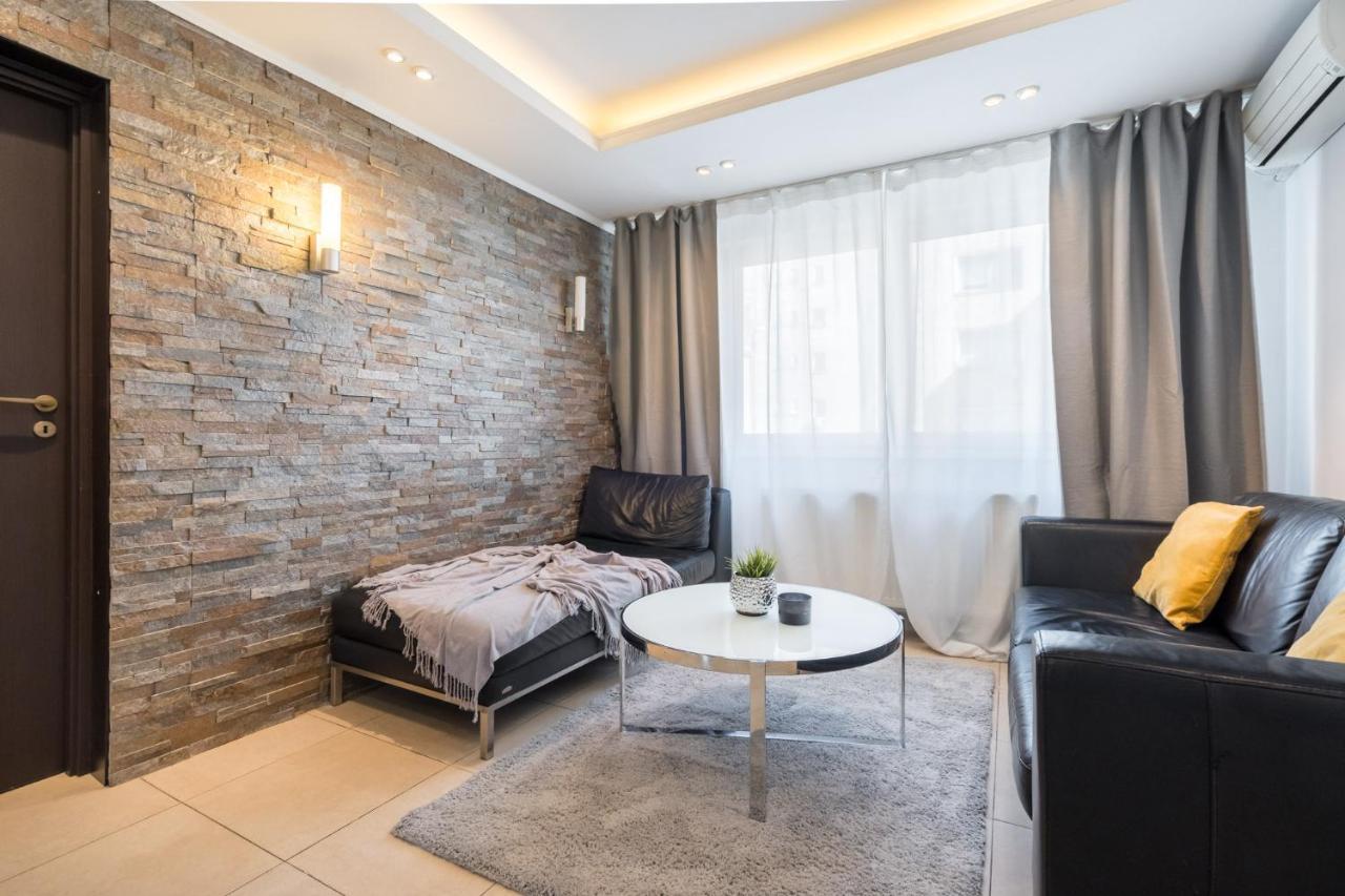 Shangri La Central Loft