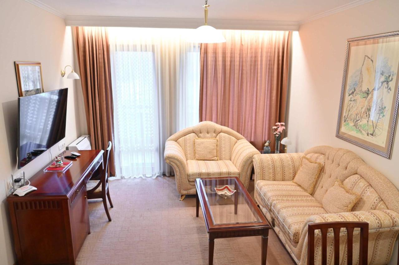 Riverside 1br In Downtown Near Ski Lift by Flat Manager