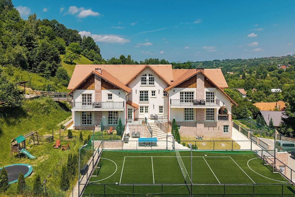 The Lodge Transylvania